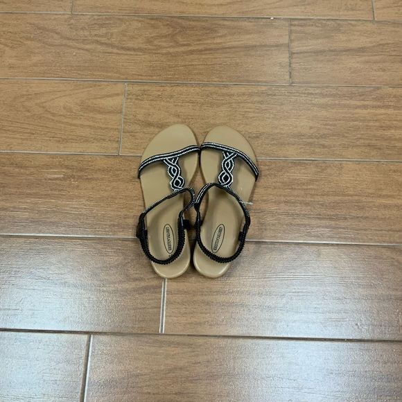 Kristen’s Kloset Sandals - Picture 2 of 2